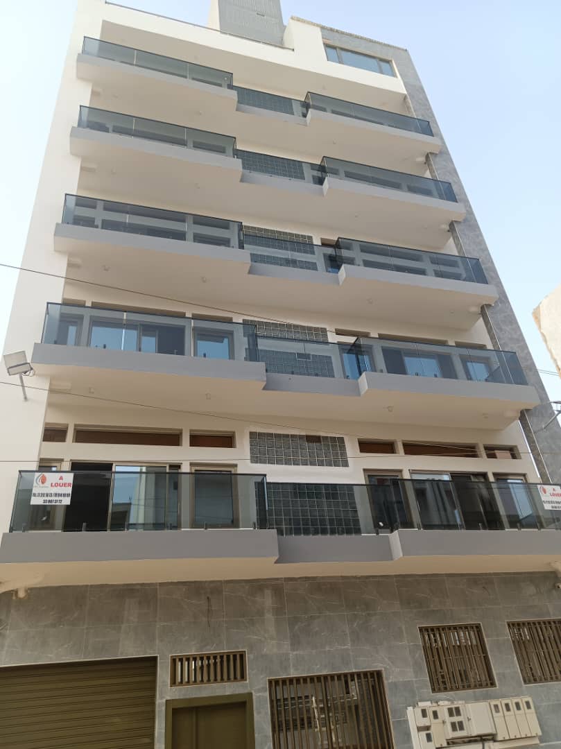 APPARTEMENT F3 A LOUER AUX ALMADIES ZONE DE RECASEMENT